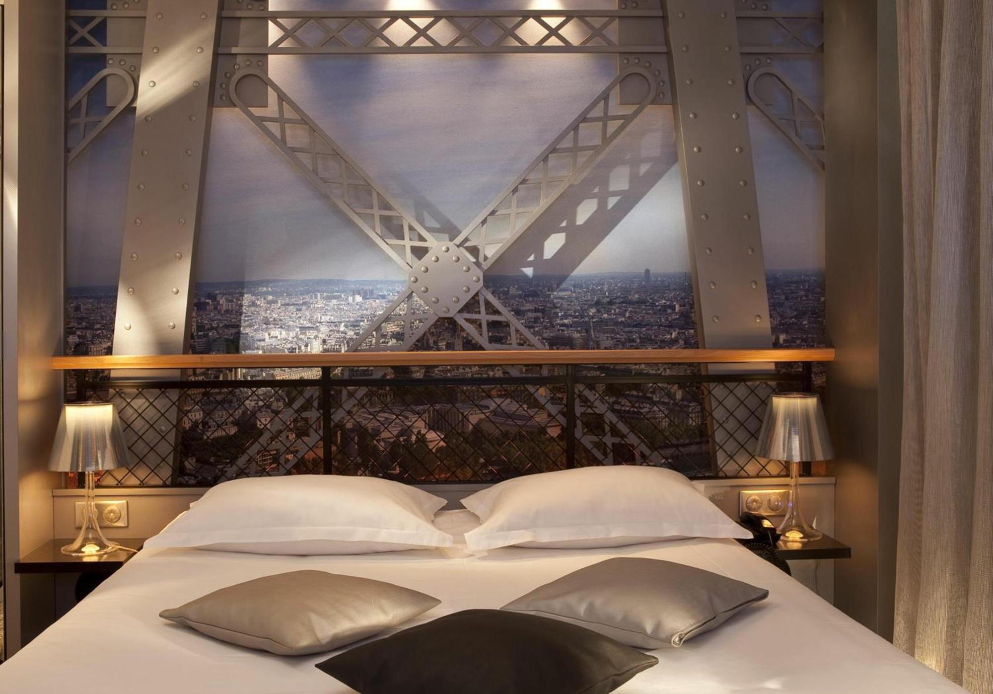 Double Room Tour Eiffel Shower